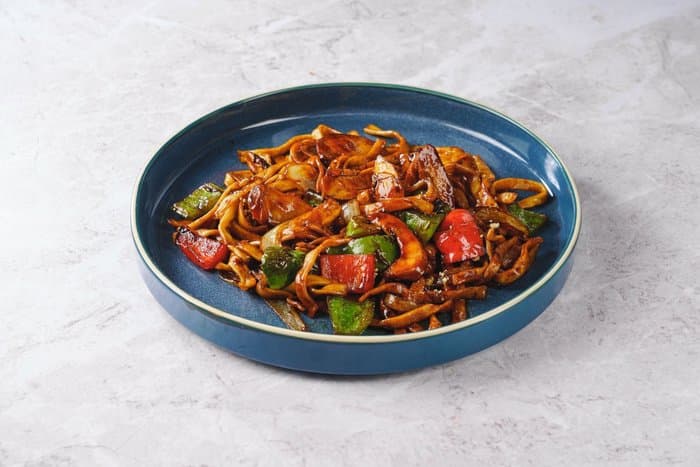 Wok с курицей